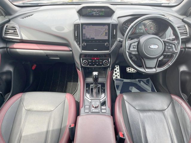 フォレスター1.8 STI スポーツ 4WD