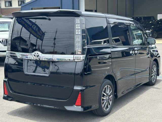 ヴォクシー2.0 ZS 煌