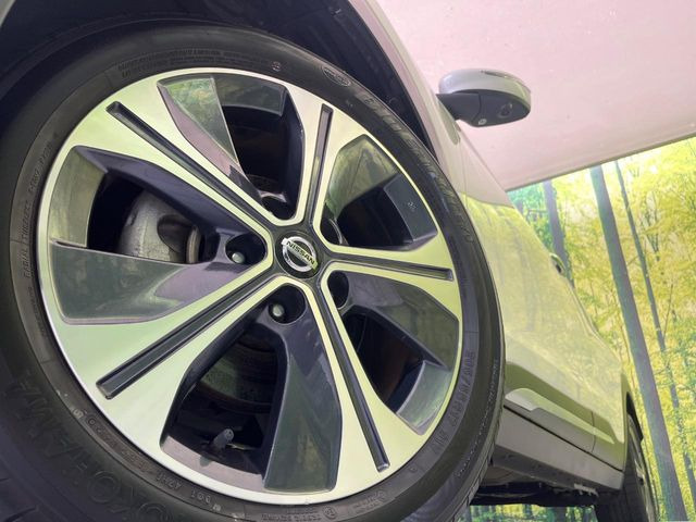 �y����17�C���`�A���~�z�C�[���z�O�ςɃ}�b�`���������A���~�z�C�[���𑕒����Ă���܂��B�e��ЊO�A���~�z�C�[����A�X�^�b�h���X�^�C�����戵�����Ă���܂��B���񂲑��k����������