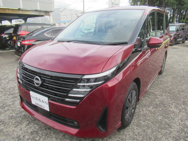セレナ2.0 XV 助手席スライドアップシート