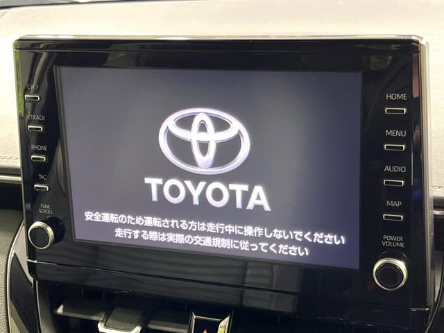 �y8�C���` �f�B�X�v���C�I�[�f�B�I�z���ʂ̃f�B�X�v���C��AppleCarPlay��AndroidAuto�����p�\�B�傫�ȉ�ʂŃX�}�z�i�r�A�v���������p���������܂���