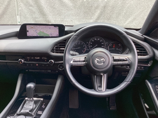 MAZDA3ファストバック2.0 20S Lパッケージ