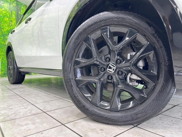 �y����18�C���`�A���~�z�C�[���z�O�ςɃ}�b�`���������A���~�z�C�[���𑕒����Ă���܂��B�e��ЊO�A���~�z�C�[����A�X�^�b�h���X�^�C�����戵�����Ă���܂��B���񂲑��k����������