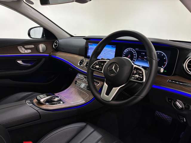 EクラスE450 4マチック エクスクルーシブ 4WD