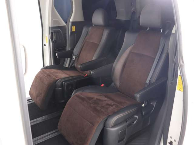 �y�I�b�g�}���t���Z�J���h�V�[�g�z�ő�800mm�̃����O�X���C�h�V�[�g�ƃI�b�g�}���@�\�ɂ�葫���y�X�L�΂������\�ł�!�܂��A�Ђ��|��������܂��̂ŁA���K�ȃh���C�u�����y���݂��������܂�!