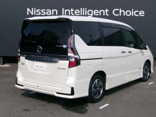 セレナ1.2 e-POWER ハイウェイスターV