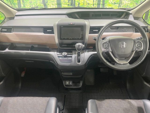 フリード1.5 クロスター ホンダセンシング