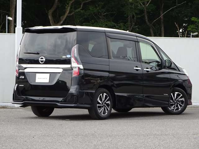 セレナ2.0 ハイウェイスターV