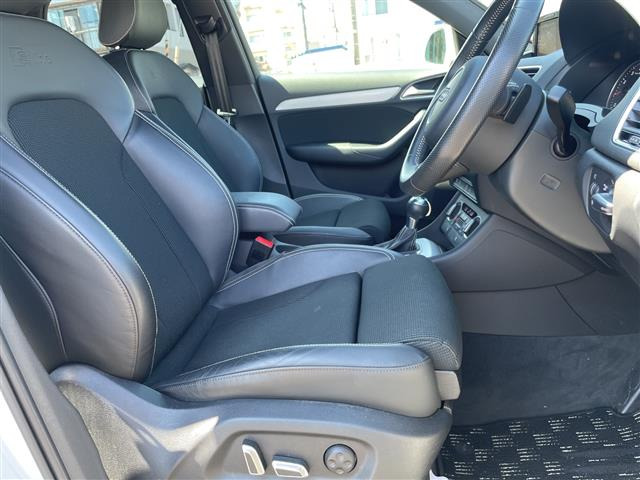 Q32.0 TFSI クワトロ 180PS Sラインパッケージ 4WD
