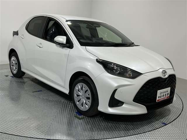 ヤリス1.5 ハイブリッド X E-Four 4WD