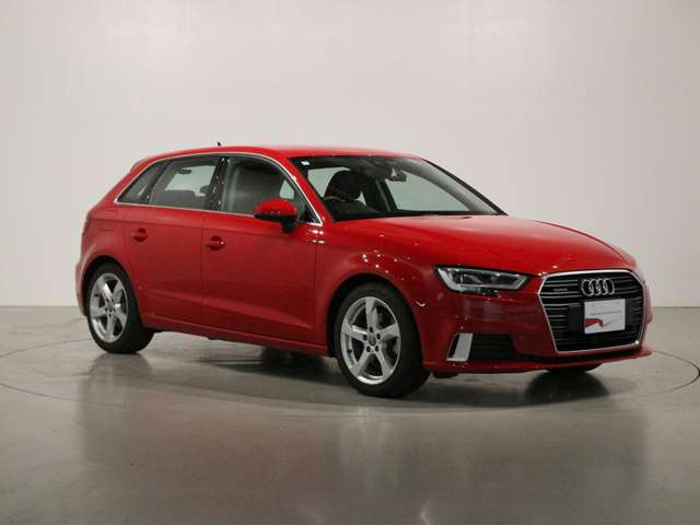 A3スポーツバック40 TFSI クワトロ スポーツ 4WD