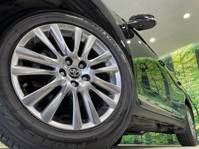 �y����18�C���`�A���~�z�C�[���z�O�ςɃ}�b�`���������A���~�z�C�[���𑕒����Ă���܂��B�e��ЊO�A���~�z�C�[����A�X�^�b�h���X�^�C�����戵�����Ă���܂��B���񂲑��k����������