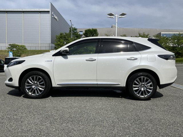 ハリアー2.5 ハイブリッド E-Four プレミアム アドバンスドパッケージ 4WD