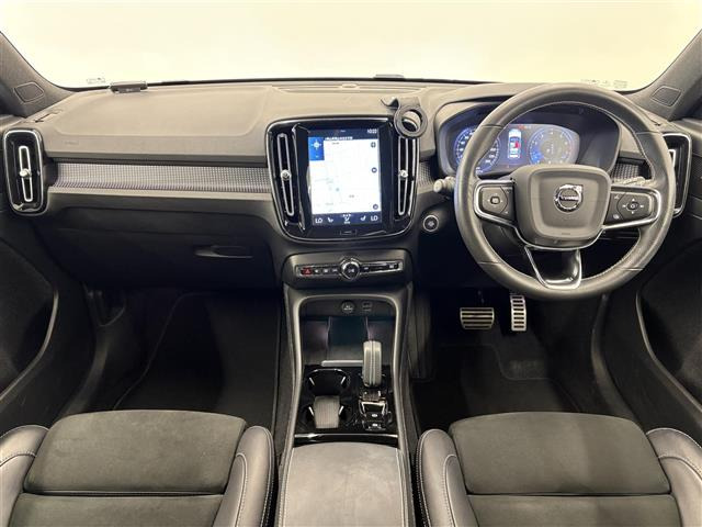 XC40B4 AWD Rデザイン 4WD
