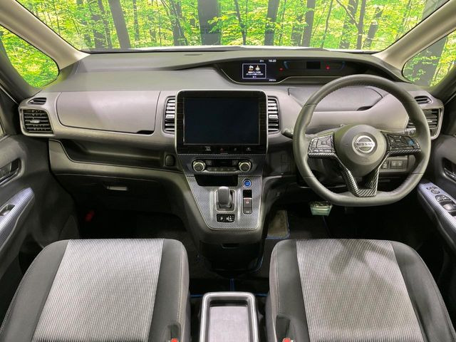 セレナ1.2 e-POWER ハイウェイスターV