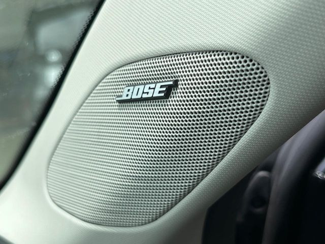 �yBOSE�T�E���h�V�X�e���z�[���̃i�r�@�\�͂������A���x�ȃ`���[�j���O�\�͂����ڂ���Ă���A�������ȉ��y�����y���݂��������܂���