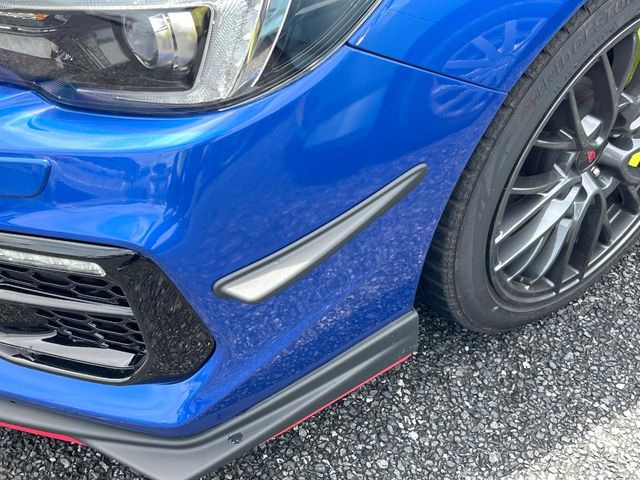 �yFRONT BUMPER CANARD�z