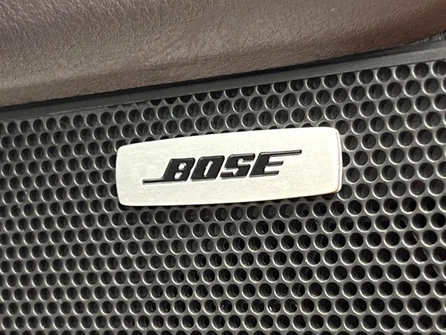 �yBOSE�T�E���h�V�X�e���z���[�J�[�I�v�V�����̍��i�ʃT�E���h�V�X�e���𓋍ځB��p�̃`���[�j���O���{���ꂽ�召�l�X�ȃX�s�[�J�[����ǎ��ȃT�E���h���t�ł��A�Տꊴ���ӂ�鉹����Ԃ����o���܂��B