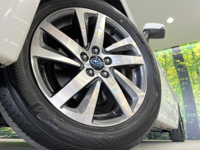 �y����16�C���`�A���~�z�C�[���z�O�ςɃ}�b�`���������A���~�z�C�[���𑕒����Ă���܂��B�e��ЊO�A���~�z�C�[����A�X�^�b�h���X�^�C�����戵�����Ă���܂��B���񂲑��k����������