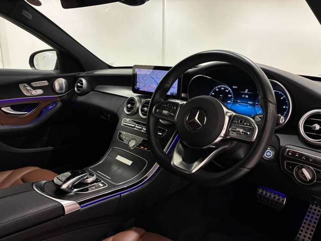 CクラスC220d ローレウスエディション スポーツプラスパッケージ