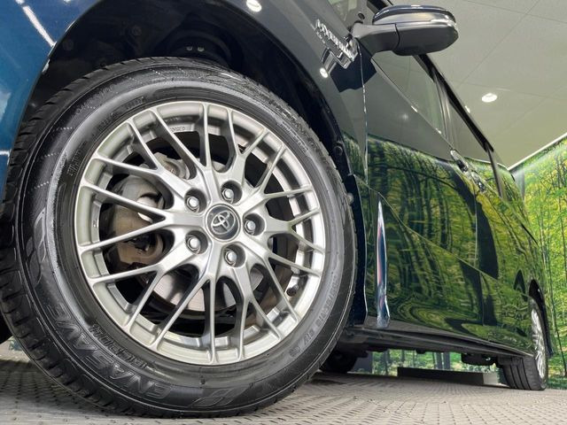 �y����16���`�A���~�z�C�[���z�O�ςɃ}�b�`���������A���~�z�C�[���𑕒����Ă���܂��B�e��ЊO�A���~�z�C�[����A�X�^�b�h���X�^�C�����戵�����Ă���܂��B���񂲑��k����������