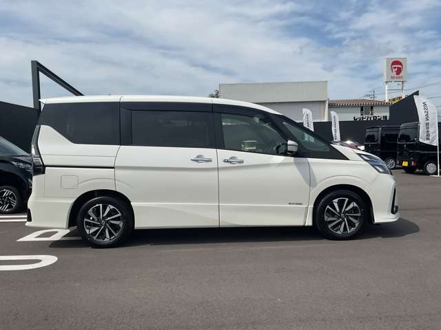 セレナ2.0 ハイウェイスターV