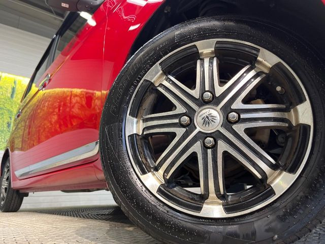 �y14�C���`�A���~�z�C�[���z�O�ςɃ}�b�`�����A���~�z�C�[���𑕒����Ă���܂��B�e��A���~�z�C�[����A�X�^�b�h���X�^�C�����戵�����Ă���܂��B���񂲑��k����������