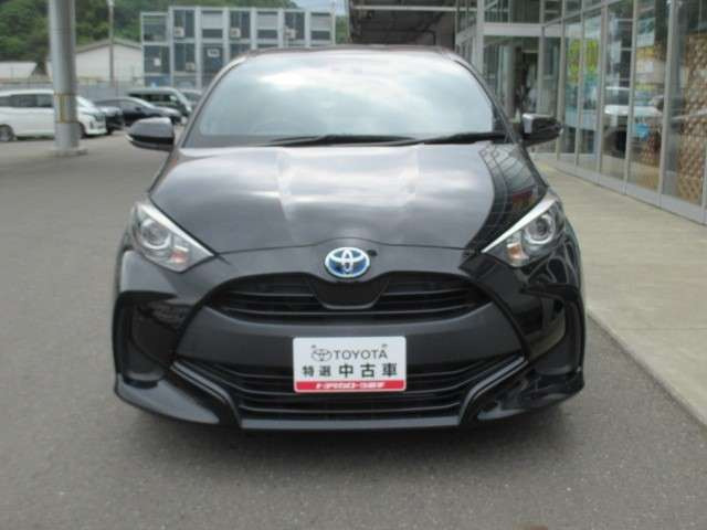ヤリス1.5 ハイブリッド G E-Four 4WD