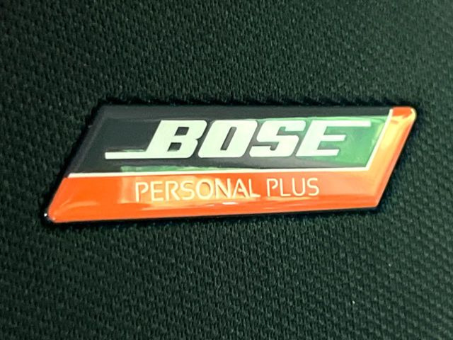 �yBOSE�T�E���h�V�X�e���z���[�J�[�I�v�V�����̍��i�ʃT�E���h�V�X�e���𓋍ځB��p�̃`���[�j���O���{���ꂽ�召�l�X�ȃX�s�[�J�[����ǎ��ȃT�E���h���t�ł��A�Տꊴ���ӂ�鉹����Ԃ����o���܂��B