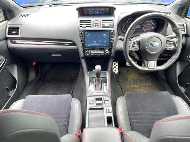 WRXS4 2.0 GT-S アイサイト 4WD