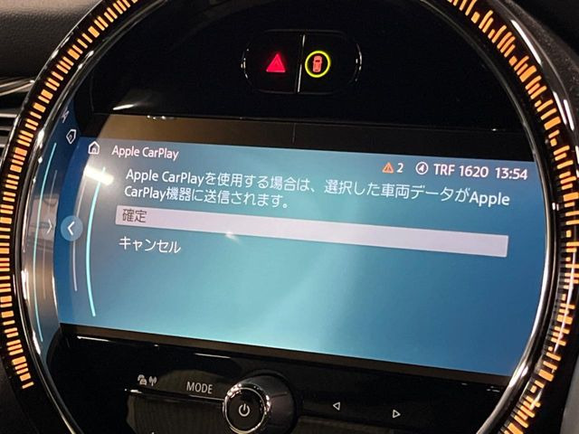 ��Apple Car Play:�X�}�z�Ƃ̗L���ڑ��ŁA�i�r�E�I�[�f�B�I�Đ��ȂǃX�}�z�̃A�v���@�\����ʂł��g����֗��@�\�ł�!