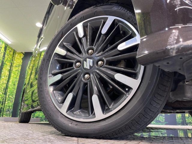 �y����15�C���`�A���~�z�C�[���z�O�ςɃ}�b�`���������A���~�z�C�[���𑕒����Ă���܂��B�e��ЊO�A���~�z�C�[����A�X�^�b�h���X�^�C�����戵�����Ă���܂��B���񂲑��k����������