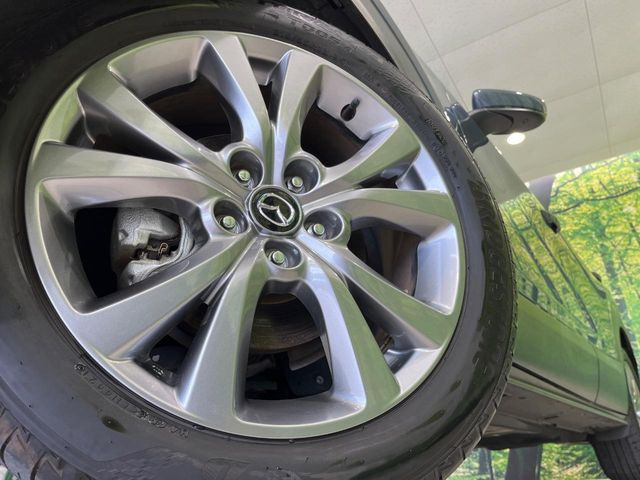�y����18�C���`�A���~�z�C�[���z�O�ςɃ}�b�`���������A���~�z�C�[���𑕒����Ă���܂��B�e��ЊO�A���~�z�C�[����A�X�^�b�h���X�^�C�����戵�����Ă���܂��B���񂲑��k����������