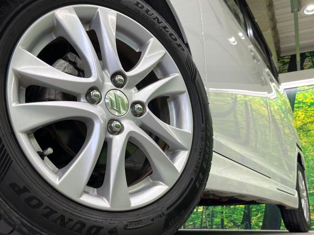 �y����15�C���`�A���~�z�C�[���z�O�ςɃ}�b�`���������A���~�z�C�[���𑕒����Ă���܂��B�e��ЊO�A���~�z�C�[����A�X�^�b�h���X�^�C�����戵�����Ă���܂��B���񂲑��k����������