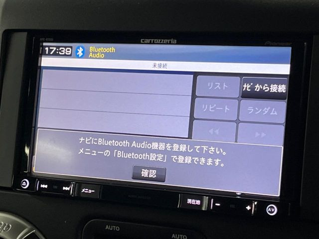 ��Bluetooth:���莝���̃X�}�[�g�t�H���ȂǂƐڑ����A�n���Y�t���[�ʘb��Տꊴ����~���[�W�b�N�Đ������y���݂��������܂��B�����ڑ��ł��̂Ŕς킵��������܂����