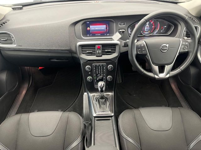 V40D4 モメンタム ディーゼル