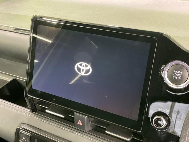【10.5インチナビ】高級感とインパクトのある大画面ナビを装備。各種オーディオ操作はもちろん、スマホ連携もできる利便性の高いナビです♪
