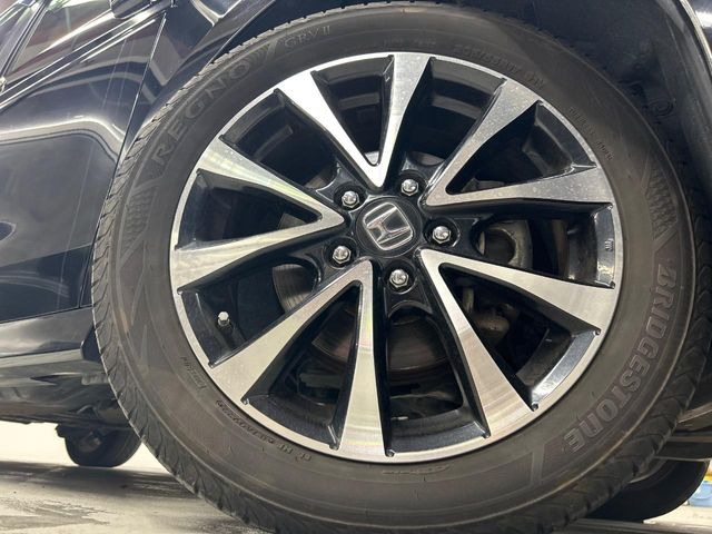 �y����17�C���`�A���~�z�C�[���z�O�ςɃ}�b�`���������A���~�z�C�[���𑕒����Ă���܂��B�e��ЊO�A���~�z�C�[����A�X�^�b�h���X�^�C�����戵�����Ă���܂��B���񂲑��k����������
