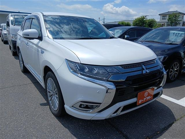 アウトランダーPHEV2.4 G プレミアムパッケージ 4WD