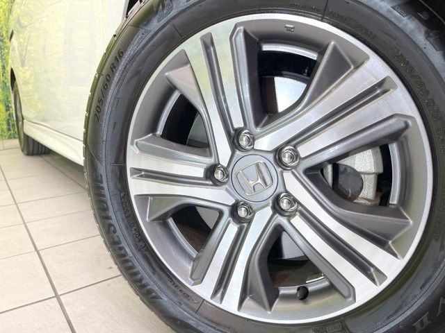 �y����16�C���`�A���~�z�C�[���z�O�ςɃ}�b�`���������A���~�z�C�[���𑕒����Ă���܂��B�e��ЊO�A���~�z�C�[����A�X�^�b�h���X�^�C�����戵�����Ă���܂��B���񂲑��k����������