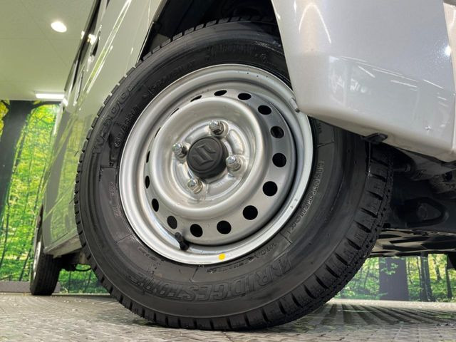 �y12�C���`�A���~�z�C�[���z�O�ςɃ}�b�`�����A���~�z�C�[���𑕒����Ă���܂��B�e��A���~�z�C�[����A�X�^�b�h���X�^�C�����戵�����Ă���܂��B���񂲑��k������