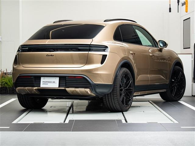 マカンターボ 4WD