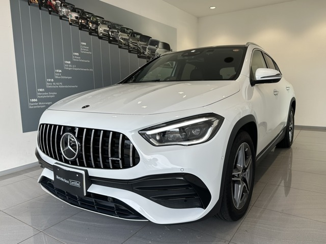 GLAクラスGLA200d 4マチック AMGラインパッケージ 4WD