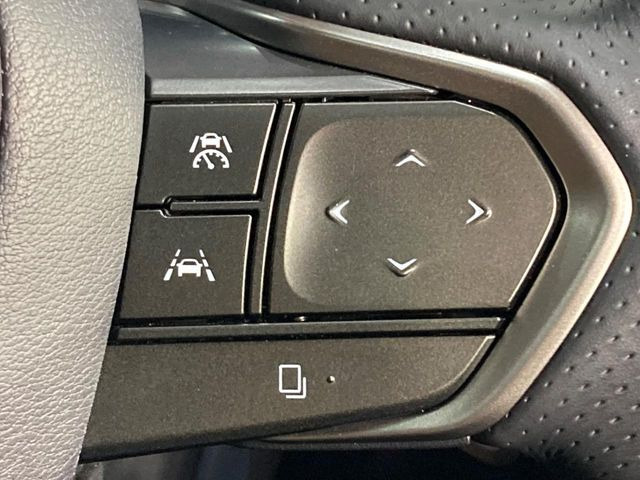 【レーダークルーズコントロール】高速道路での長距離走行が楽に!!自動で速度を保つクルーズコントロールが、衝突軽減システムと連携し、前方の車両を感知して車間を保つように速度調節してくれます!!