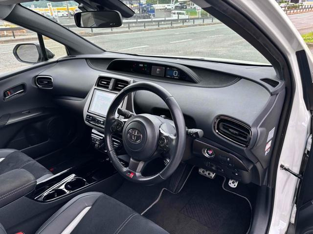 プリウスPHV1.8 S GR スポーツ
