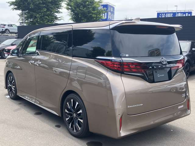 アルファードハイブリッド 2.5 エグゼクティブ ラウンジ E-Four 4WD