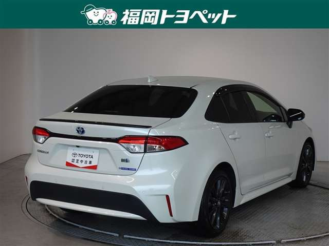 カローラ1.8 ハイブリッド W×B