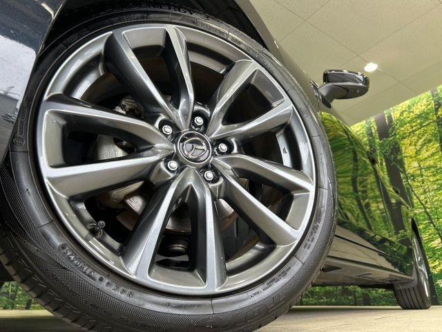 �y18�C���`�A���~�z�C�[���z�O�ςɃ}�b�`�����A���~�z�C�[���𑕒����Ă���܂��B�e��A���~�z�C�[����A�X�^�b�h���X�^�C�����戵�����Ă���܂��B���񂲑��k����������