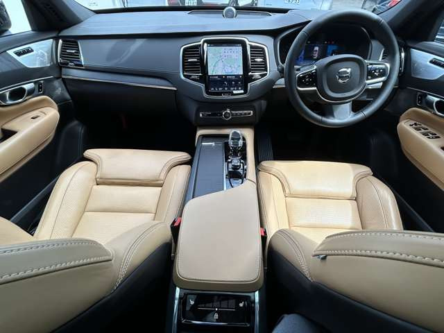 XC90ウルトラ T8 AWD プラグインハイブリッド 4WD