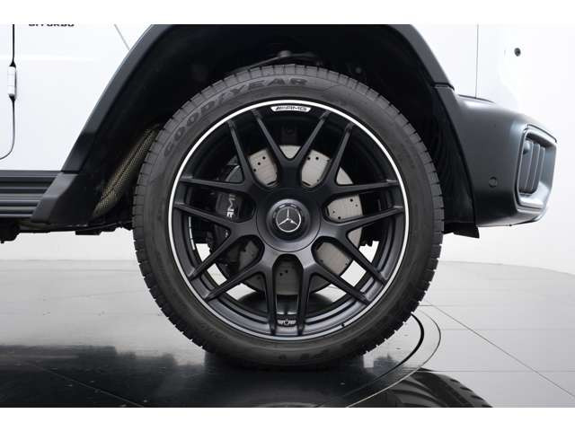 �EMANUFAKTUR�C���e���A�v���X�p�b�P�[�W(�v���`�i�z���C�g&times;�u���b�N) -�c�[�g���C���e���A(�t�����g�Z���^�[�A�[�����X�g�A�Z���^�[�R���\�[���T�C�h�A�_�b�V���{�[�h����) -�i�b�p���U�[���[�t�n���h��